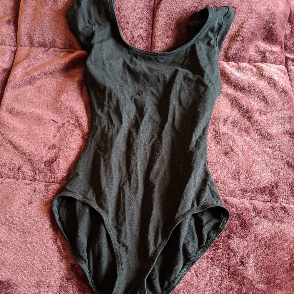 Women's Medium Black Cap Sleeve Leotard